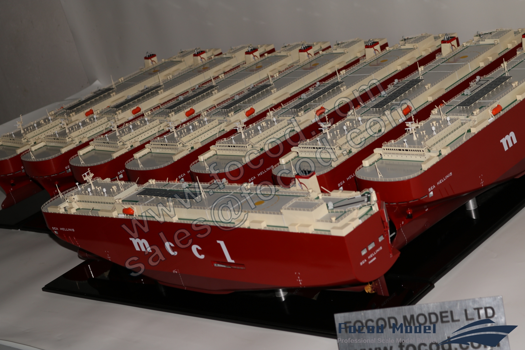 custom made model of 180米车辆运输船（滚装船）